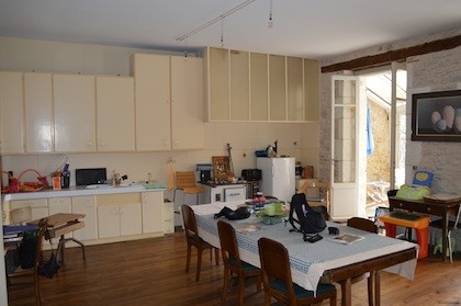 Large Ruffec town house with terrace.. - 2