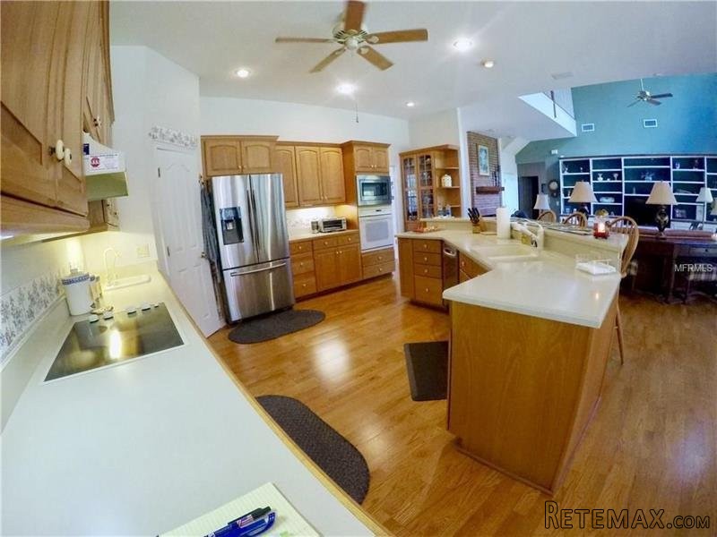 6 bedroom Property For Sale: 10700.. - 2