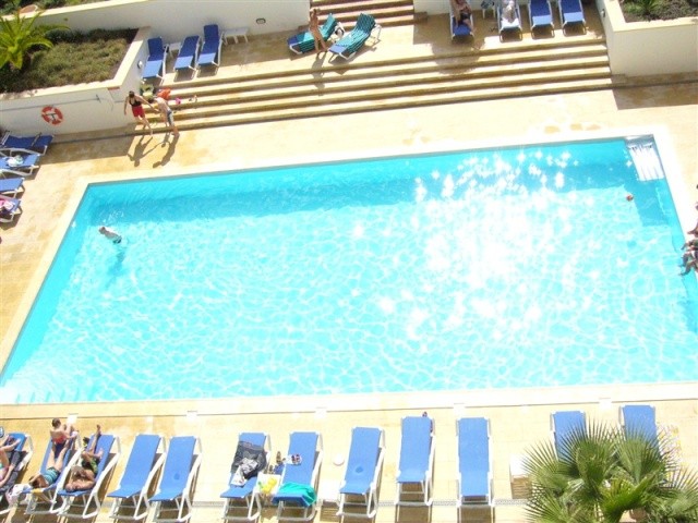TOP FLOOR LUXURY APARTMENT WITH POOL - 2