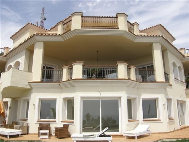 Villa - EXCLUSIVE !! Fantastic newly.. - 2