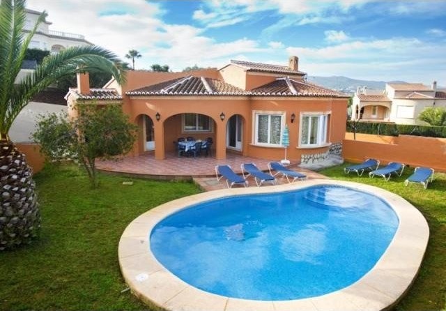 3 Bedrooms - Villa - Alicante - For Sale