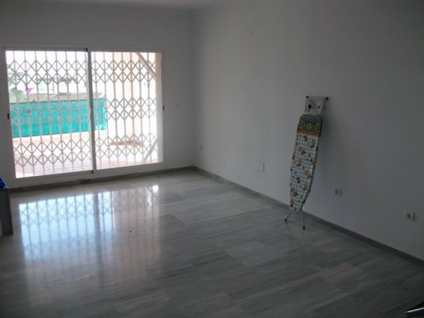 2 Bed Apartment for sale in Alhaurin.. - 2