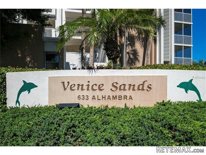 3 bedroom Town House For Sale: 633.. - 2