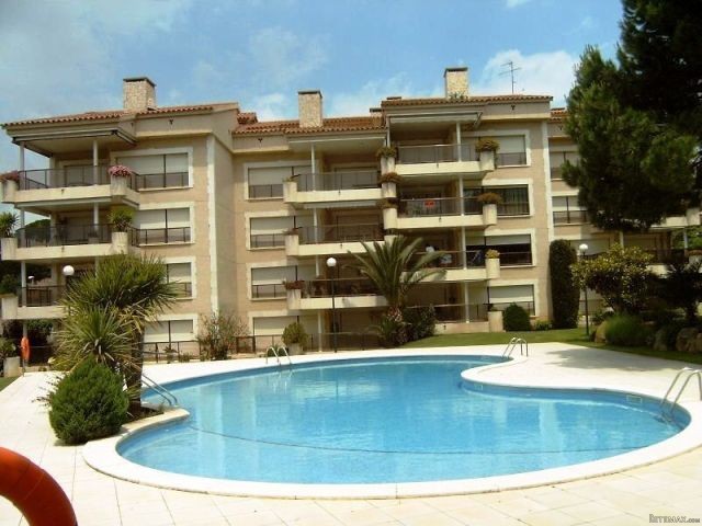 3 Bedrooms - Apartment - Girona - For..