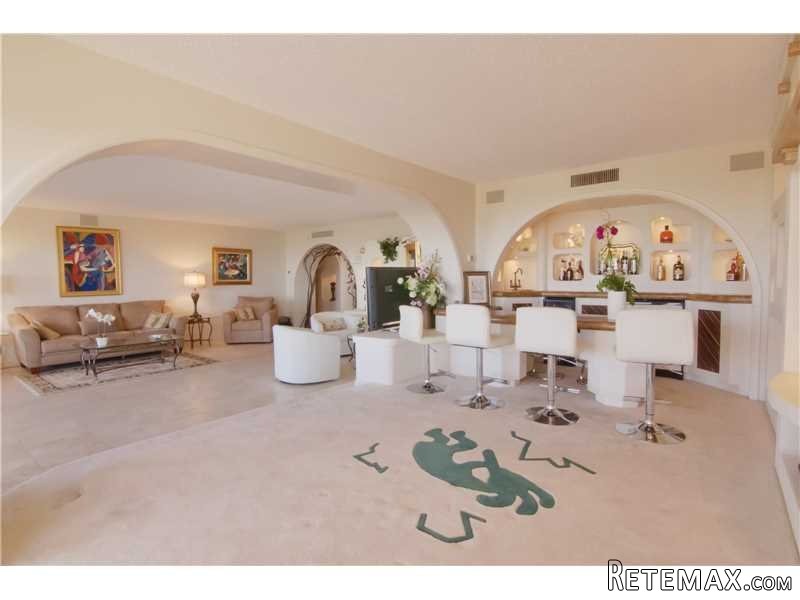 2 bedroom Flat For Sale: 5500 COLLINS.. - 2