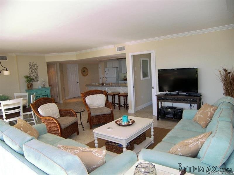 3 bedroom Condominium For Sale:.. - 2