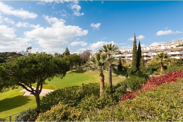 2 Bed Apartment for sale in Calahonda - 2