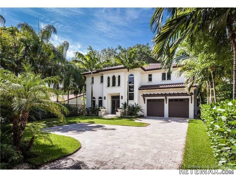 5 bedroom House For Sale: 4150 Hardie..