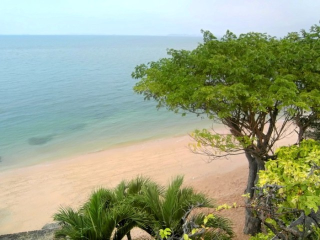 Garden Cliff 2 Condominium right on the..