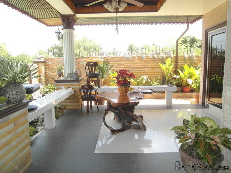 Cozy double storey 4 bedroom home in.. - 2