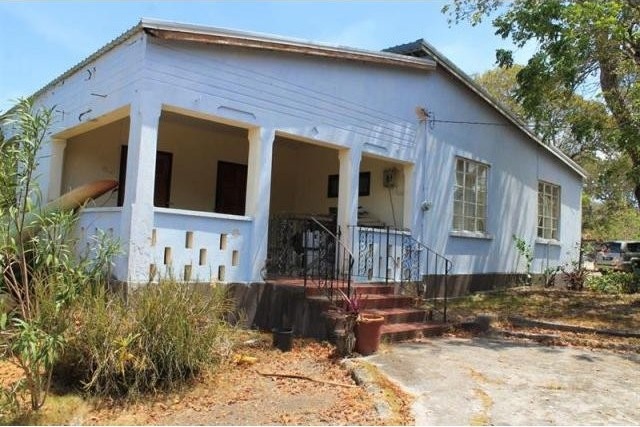 3 bedroom Property For Sale: Tara..