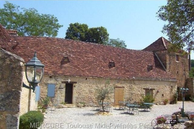 16 bedroom House For Sale: 24000..