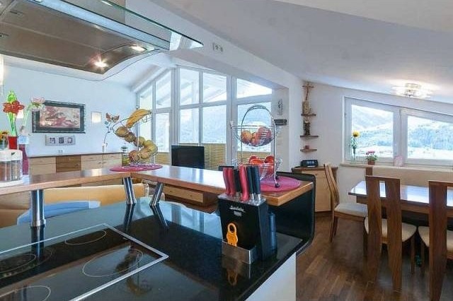 Generous multi-family house with 4.. - 2