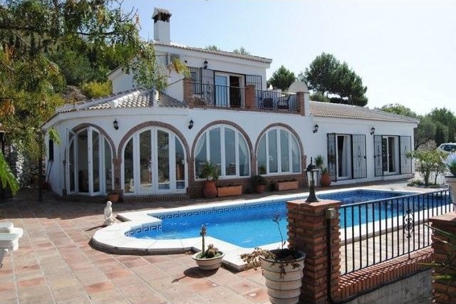 Villa for Sale in Competa, Competa..