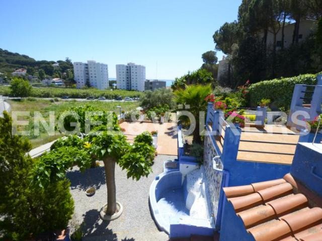 House 100 meters from the beach. Costa.. - 2