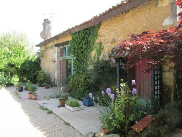 3 Bed Stone House, Gite + Large Garden