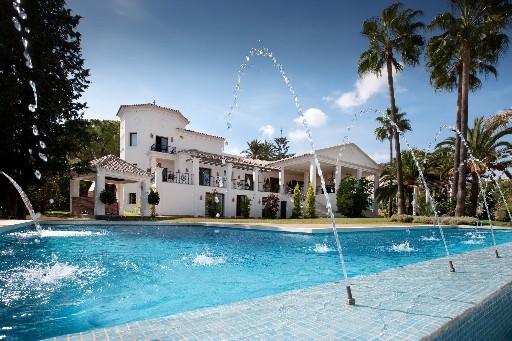 5 Bedrooms - Villa - Malaga - For Sale