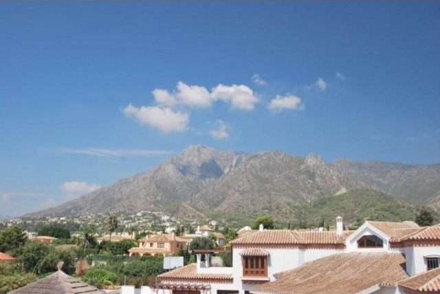 VILLA FOR SALE MARBELLA