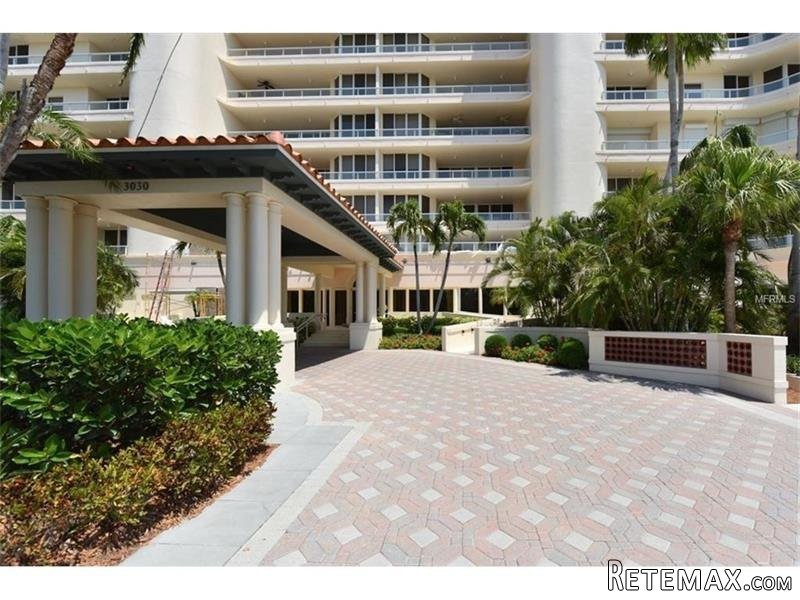 3 bedroom Town House For Sale: 3030..