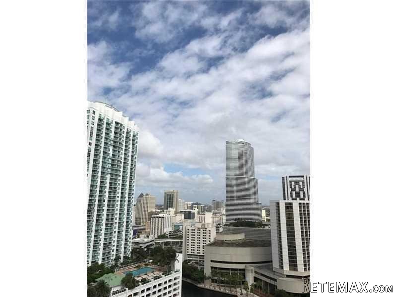 500 Brickell Av, Unit 2407, Miami, Fl.. - 2