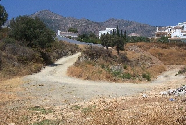 Land - Just been reduced from 159000€ t..