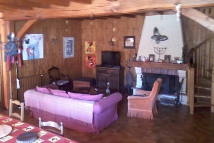 Large village property close to Ruffec.. - 2