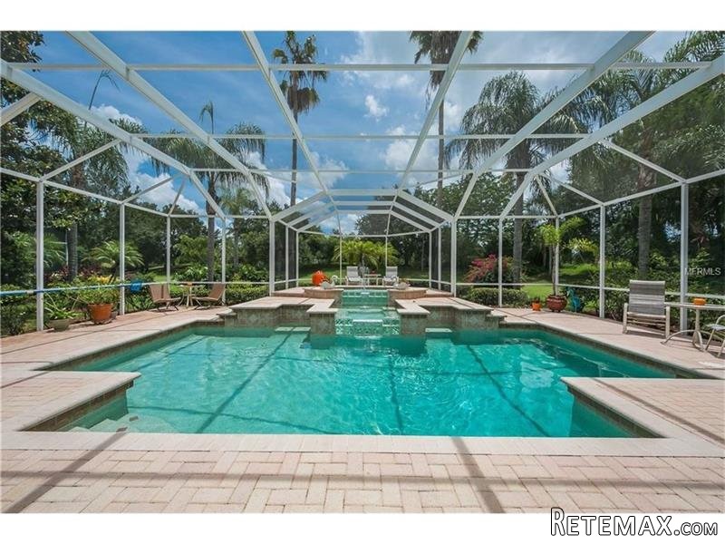 3 bedroom House For Sale: 8117.. - 2
