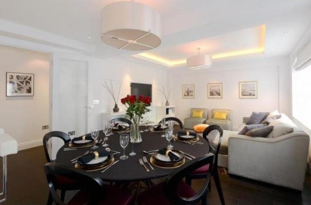 3 Bedrooms - Apartment - London - For..
