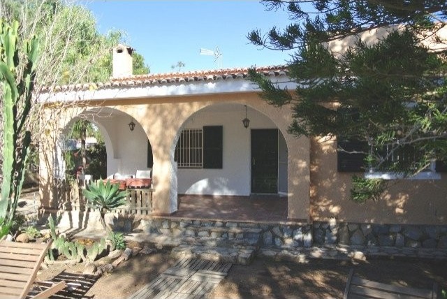 Beach side detached villa in la Zenia