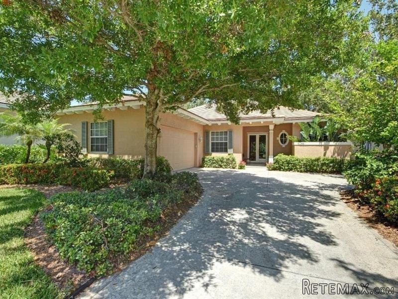 3 bedroom House For Sale: 9056..