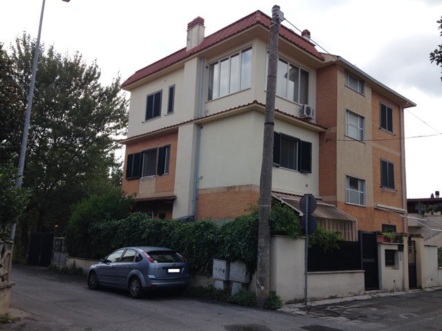 1 Bedroom - Apartment - For Sale