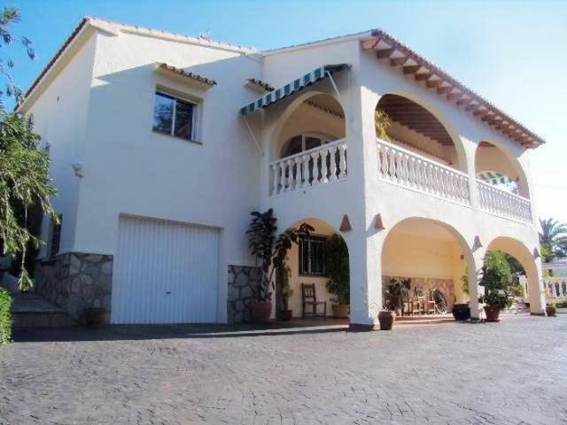 Villa for sale in Moraira