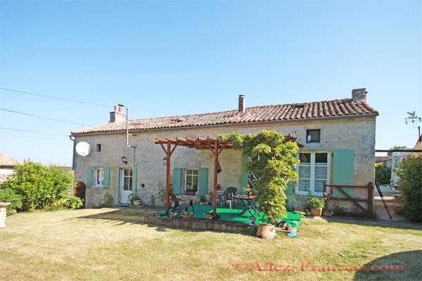 Chef Boutonne - For sale - Detached..