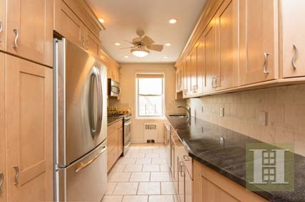2 bedroom Apartment For Sale: 3720.. - 2