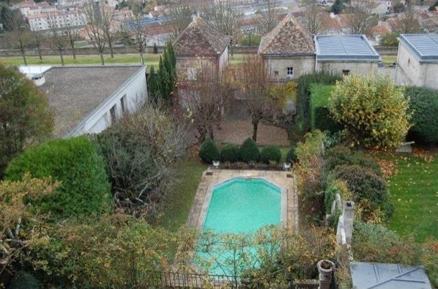 6 bedroom Town House For Sale: 16000.. - 2