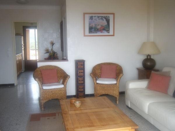 Immaculate Apartment With Sea Views - 2