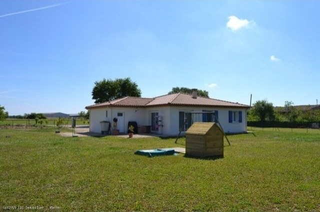 5 Bedroom Bungalow On Half An Acre -.. - 2