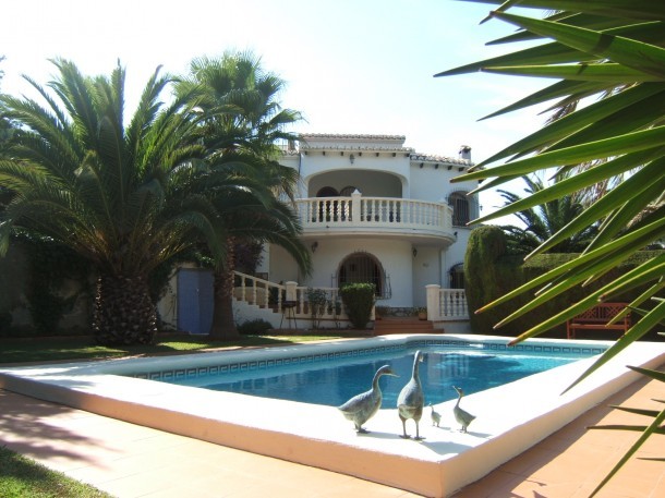 4 Bed 3 Bath Villa Javea 10*