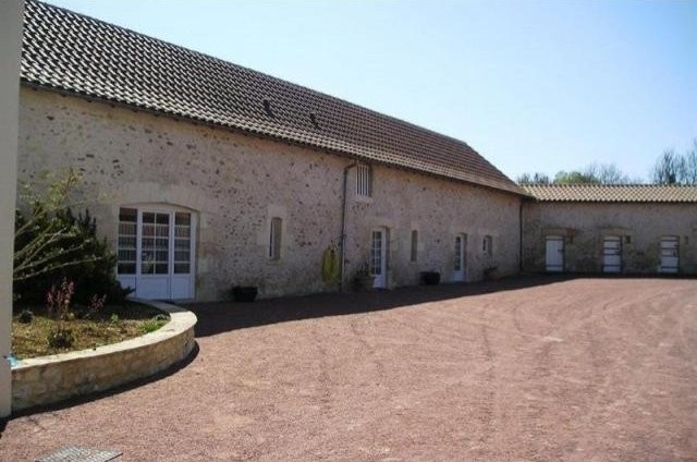 House For Sale: 86000 VIENNE - 2
