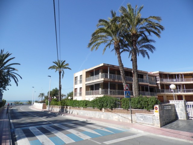 Lovely 5 Bed 2 Bath apartment next to..