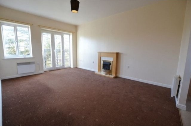 2 Bed Flat/Apartment To Let in.. - 2