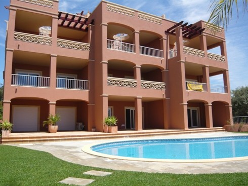 TWO BEDROOM APARTMENT NEAR THE BEACH