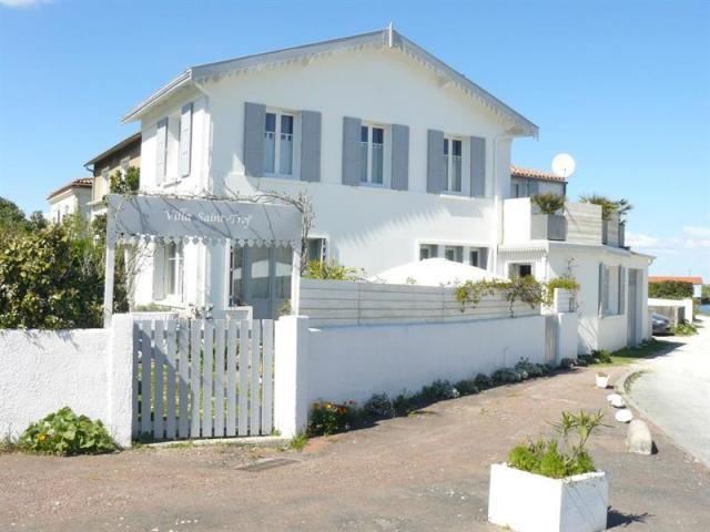 3 bedroom House For Sale: 17370 SAINT..