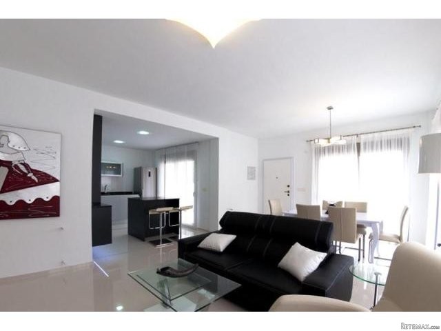 3 bedroom Villa For Sale: Villa, Ciudad.. - 2