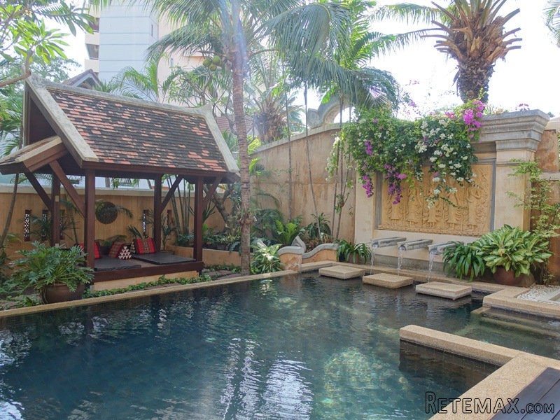 Chateau Dale: Tropical 4 plus bedroom.. - 2