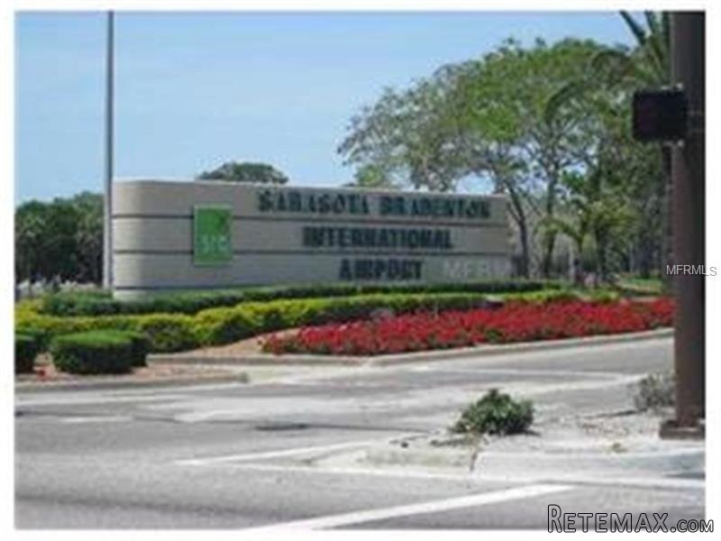 Land For Sale: 920 University Pkwy.. - 2