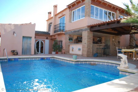 4 bedroom rural house with stables..