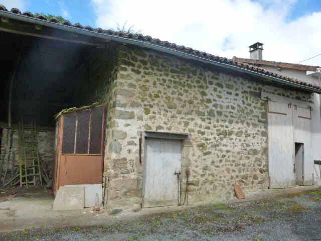 Semi-Detached Hamlet House With A Barn.. - 2