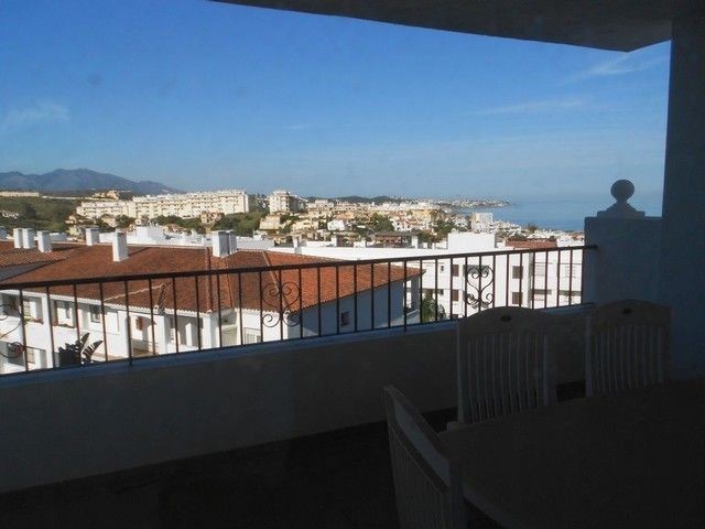 Apartment - Lovely spacious 1st floor..