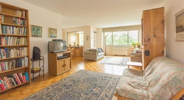 2 bedroom Apartment For Sale: 2621..